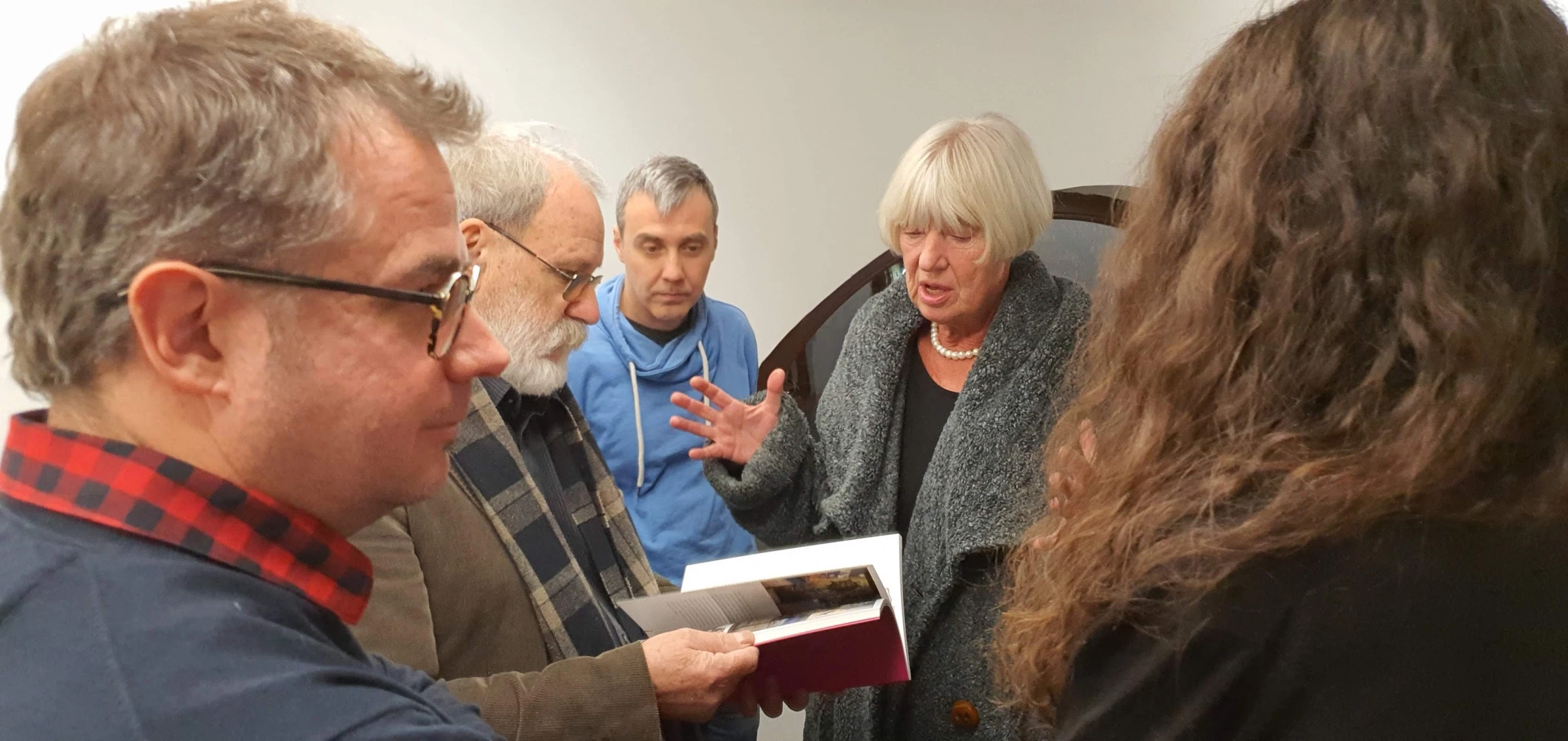 Bukta Imre: Kés konyhaszekrénnyel eladó 2019-12-05 — 2019-12-21 – 6. forráskép